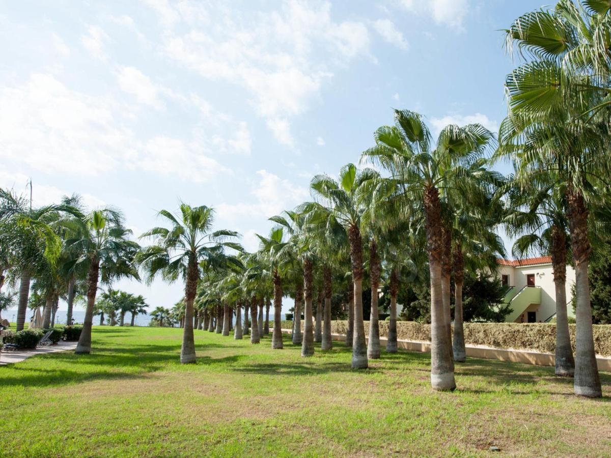 Anmaria Beach Hotel & Spa 아이아 나파 외부 사진