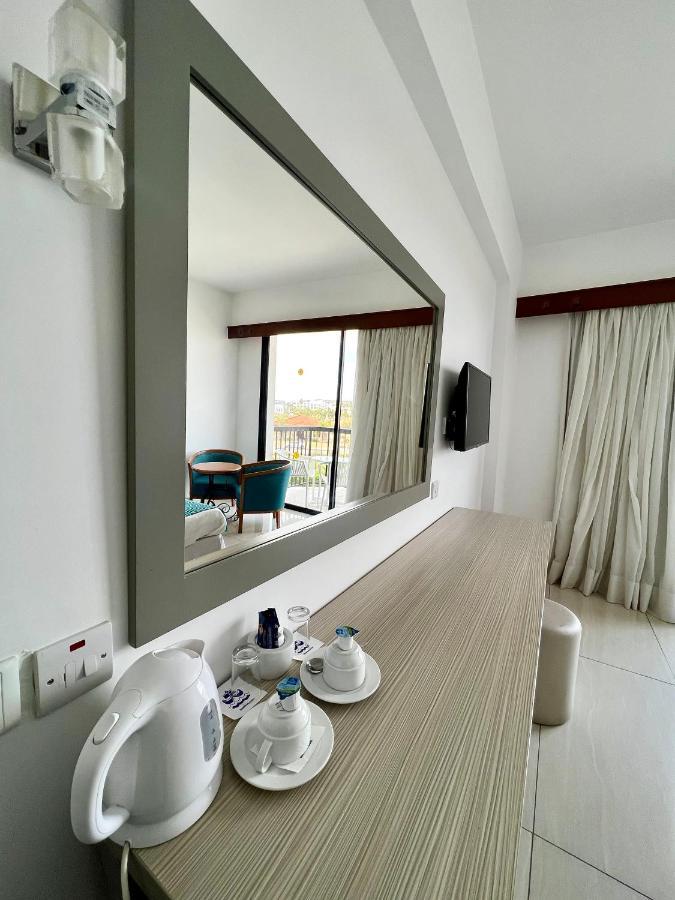 Anmaria Beach Hotel & Spa 아이아 나파 외부 사진