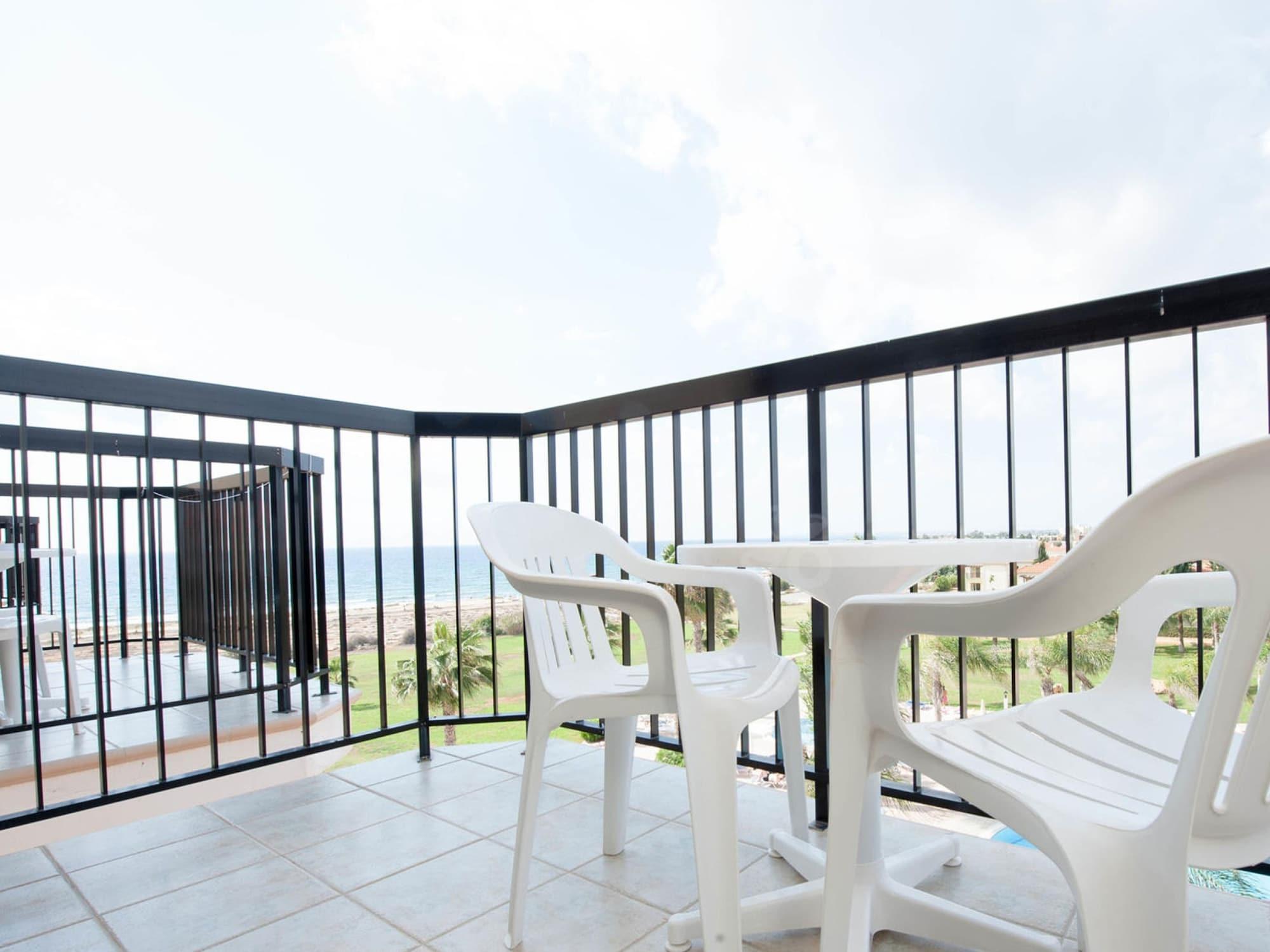 Anmaria Beach Hotel & Spa 아이아 나파 외부 사진