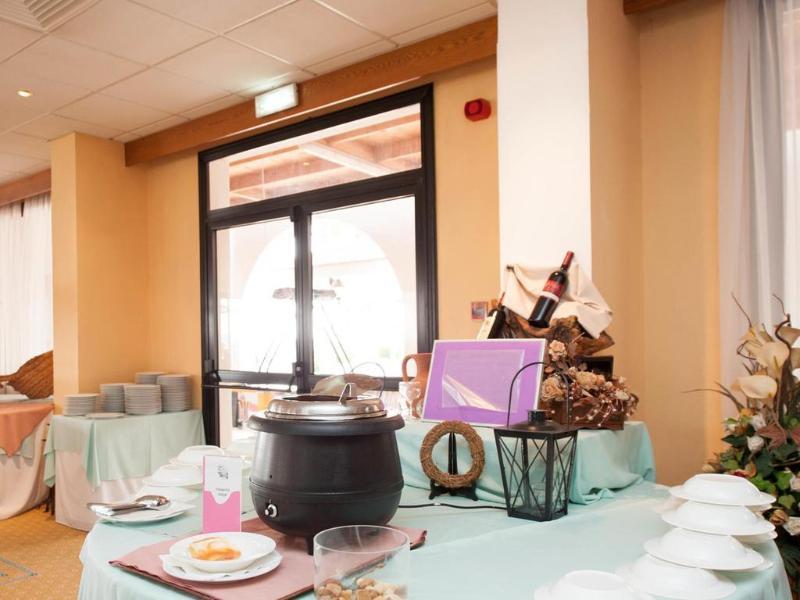 Anmaria Beach Hotel & Spa 아이아 나파 외부 사진